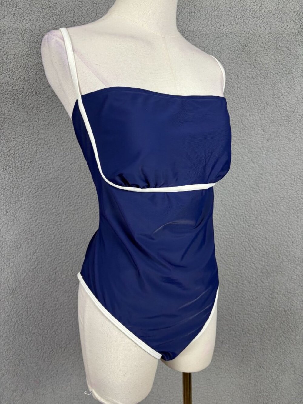 Cupshe Women's Navy Blue White Trim One-Piece Swimsuit  Size XL New With Tags. - Picture 3 of 7
